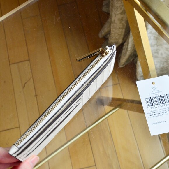 Kate Spade KJ071 Nutcracker Large Slim Cardholder - Picture 5 of 6